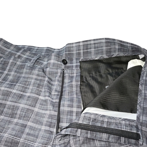 PGATour Men's Flat Front Golf Shorts, Color Caviar, Size 32 - Picture 3 of 10